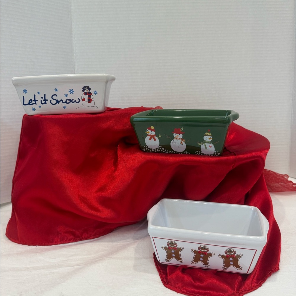 Set of 3 Holiday Mini Loaf Pans — Snowman, Snowflake & Gingerbread